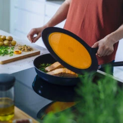 Fiskars Functional Form Spritzschutz Silikon -Küchen Verkauf 35788 01 02 229963f9bc scaled