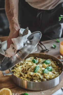 Fiskars Norden Bräter Edelstahl 15 Fiskars Norden Bräter Edelstahl -Küchen Verkauf 35796 01 7 EnvironmentImage 1df5d85fde scaled