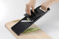 Kyocera Mandoline Groß -Küchen Verkauf 508593 01 3 EnvironmentImage c6e41655eb scaled