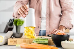 Zwilling Z-cut Spiralizer 15 Zwilling Z-cut Spiralizer -Küchen Verkauf 509057 01 40 EnvironmentImage 947ee146ff scaled