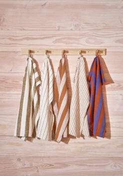 OYOY Kurin Geschirrtuch 50 X 70cm 2er Pack 3 OYOY Kurin Geschirrtuch 50 X 70cm 2er Pack -Küchen Verkauf 513198 01 2 EnvironmentImage 138cb96fd6 scaled