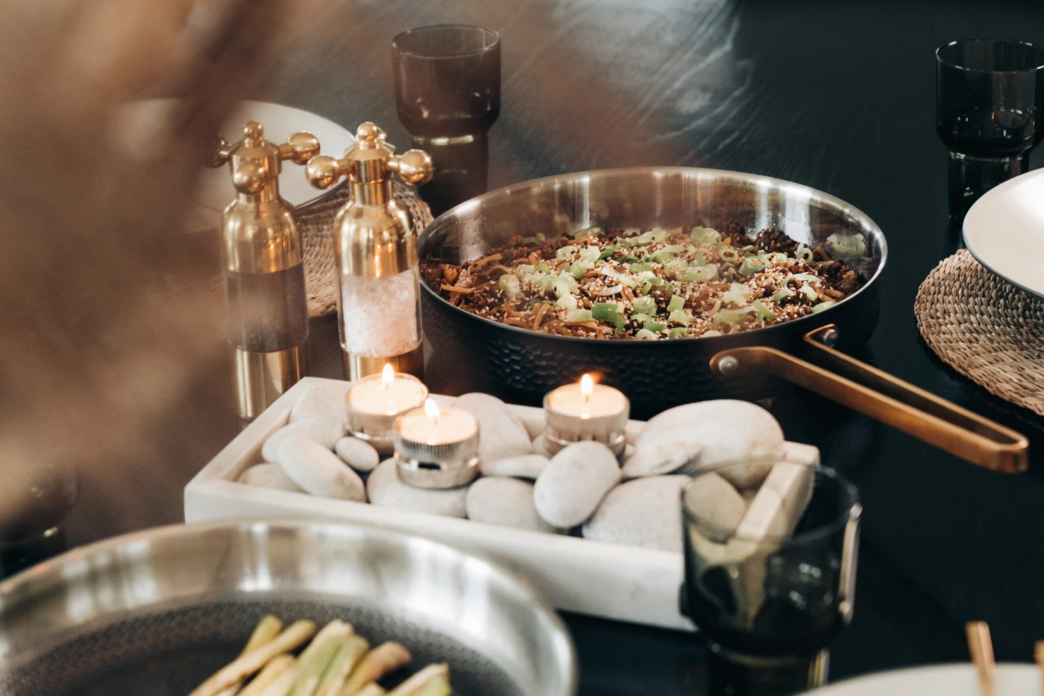 Arvet Gehämmerte Schwarze Sauteuse Mit Deckel 6 Arvet Gehämmerte Schwarze Sauteuse Mit Deckel – Bild 6