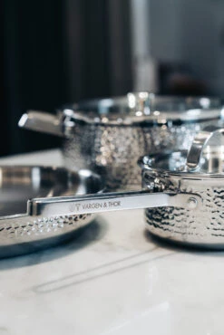 Chrom Gehämmerter Stiel-Chromtopf Mit Deckel -Küchen Verkauf 513369 01 3 EnvironmentImage 08bf460f1c scaled