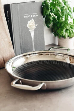 Heirol Steelsafe Pfanne Mit Zwei Griffen -Küchen Verkauf 515870 01 4 EnvironmentImage ed58339b40 scaled